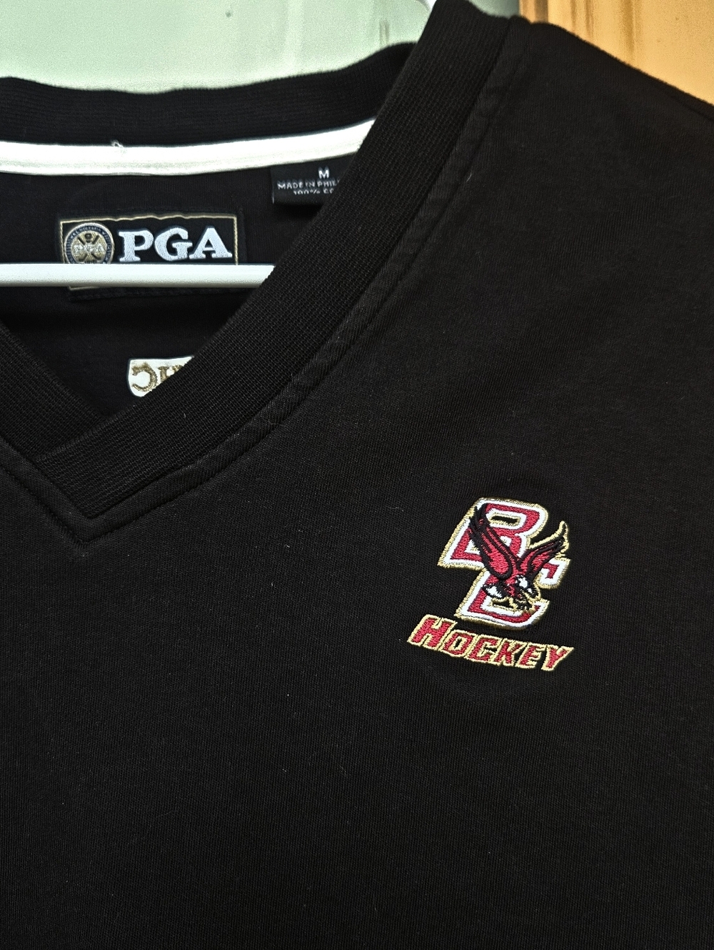 BOSTON COLLEGE HOCKEY SHIRT, Boston College PGA SHIRT, Medium Hockey Jersey